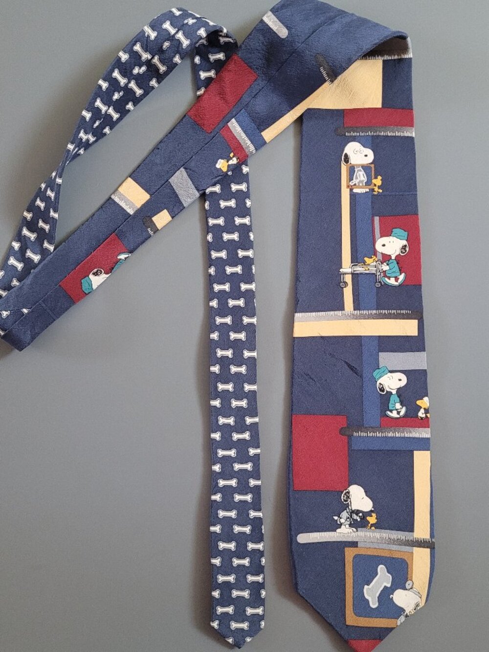 Peanuts Men's Silk Necktie. Dr. Snoopy ( The Dog Bones Connected) Navy Blue